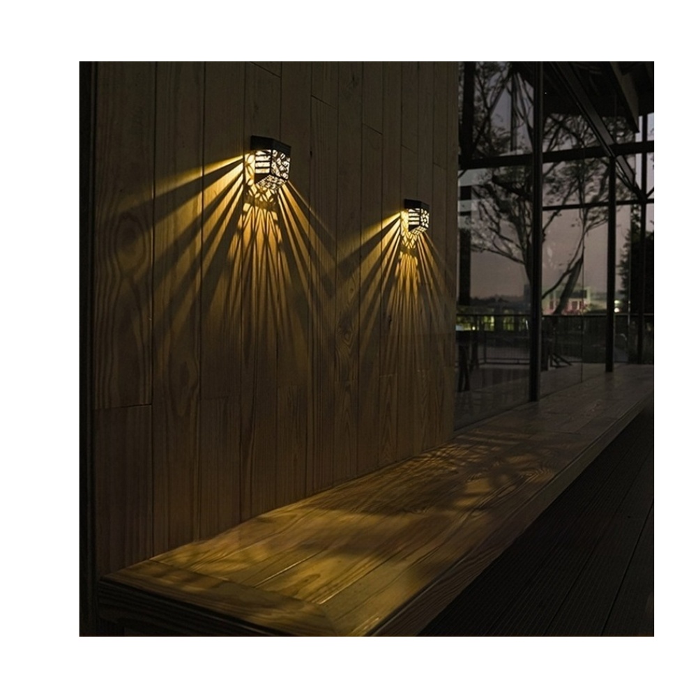 Solar Powered LED Garden Fence - Outdoor Lighting Black recension och pris